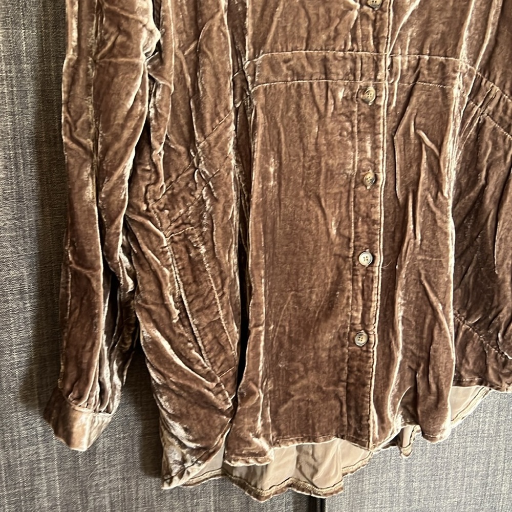 Wishlist dusty lavender velvet button down shirt with pockets size S/M - Picture 4 of 7